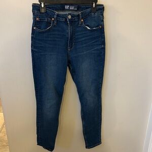 Gap Women’s High Rise Universal Legging